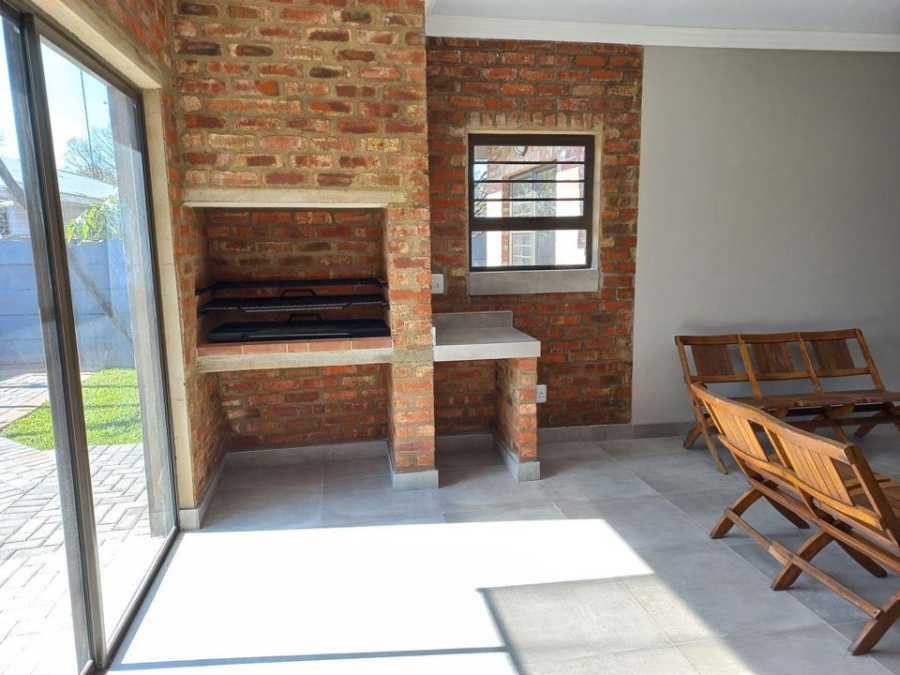 2 Bedroom Property for Sale in Die Bult Western Cape